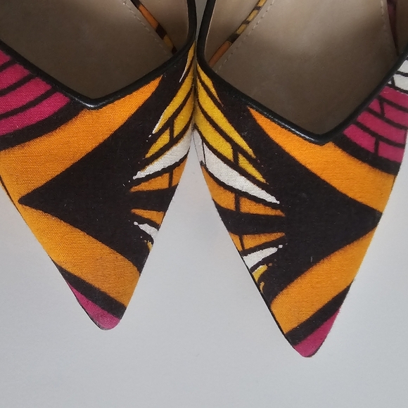 Tamara Mellon Kitenge Print Pumps - Picture 7 of 8